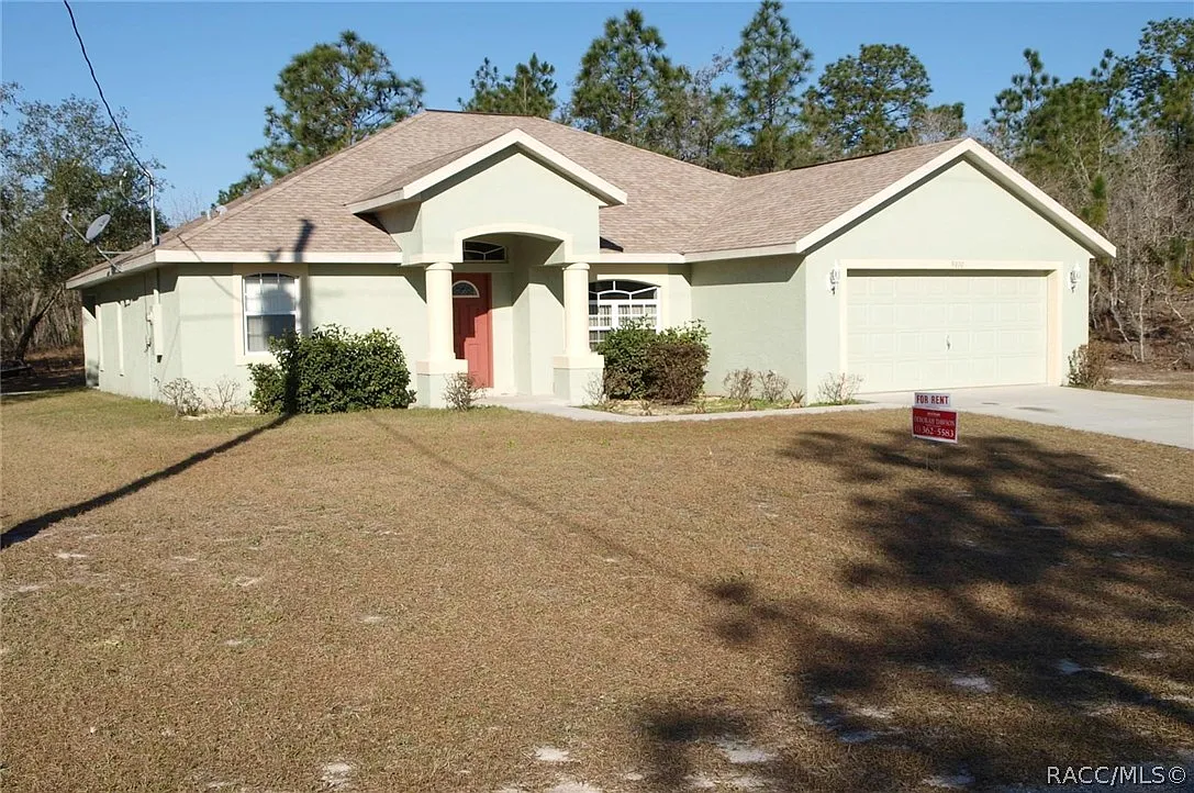 3 bed, 2.0 bath, 1716 sqft, $1,800 — Photo 1