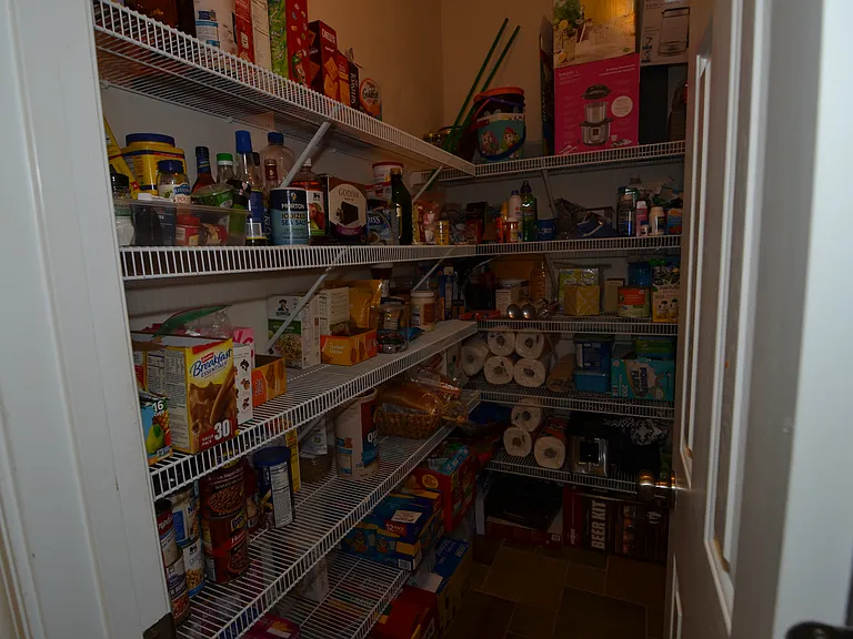 717 Tyler Way — Photo 11