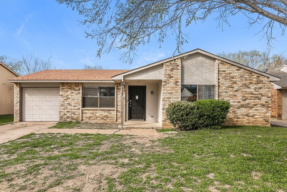 6937 Sandybrook Dr, Fort Worth, TX 76120 | Zillow
