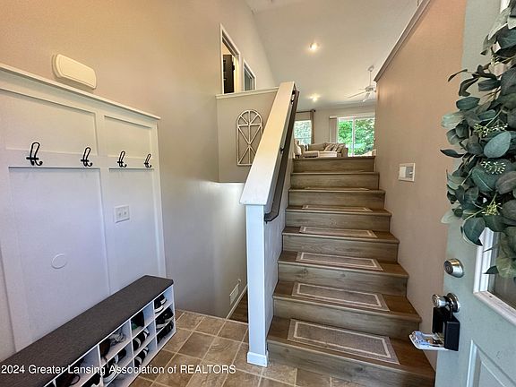 5th image of 468 Blue Spruce Ln
