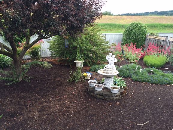 2nd image of 140 Blue Heron Dr