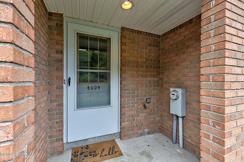 2nd image of 4009 Chaucer Place