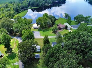 20 Lake Dr, Columbia, VA 23038