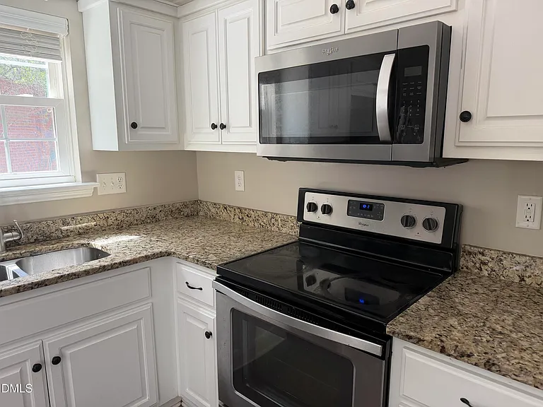 208 Bridgefield Pl #B — Photo 6