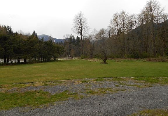 5th image of 74714 NE Stevens Pass Hwy