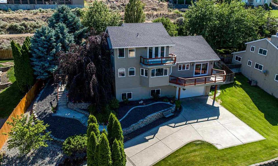 1st image of 225 Hillview Dr