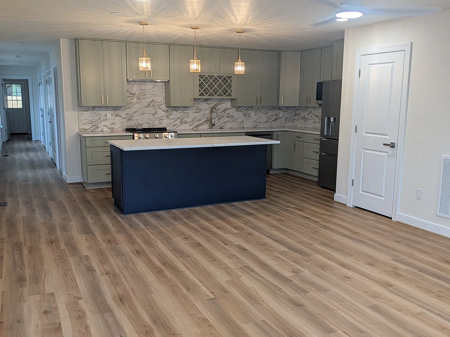 2509 Porter St — Photo 4