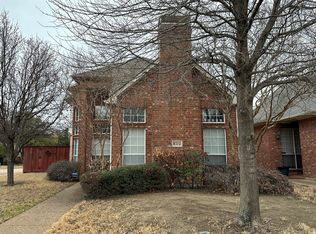 8712 Saddlehorn Dr, Irving, TX 75063