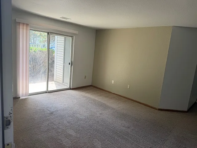 Building Photo - 4634 Park Ln #4634