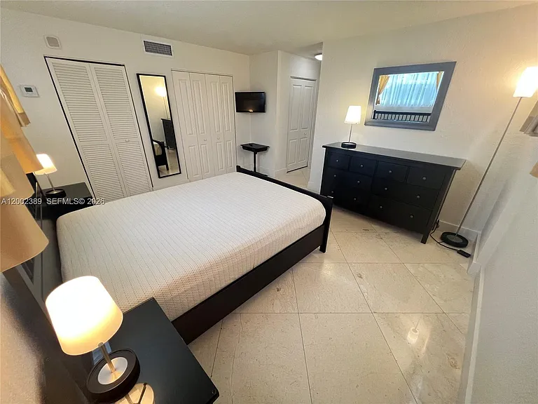 1750 James Ave #5D — Photo 20