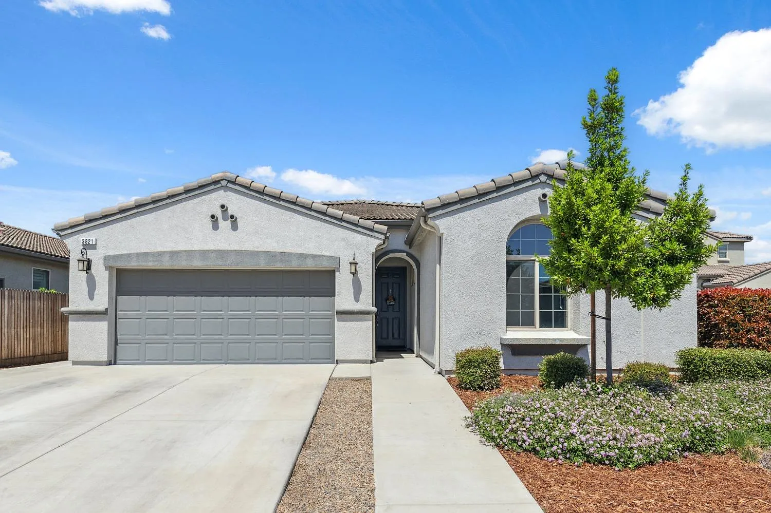 3821 Leigh Ln photo 1