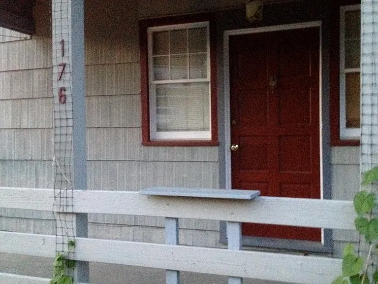 176 Simpson Rd — Photo 13