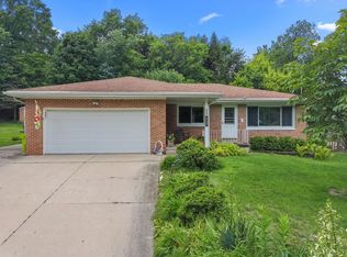 68 Oakwood STREET, Williams Bay, WI 53191