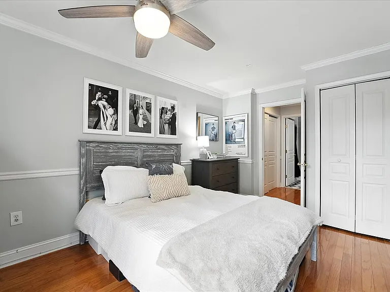 812 Grand St #412 — Photo 16