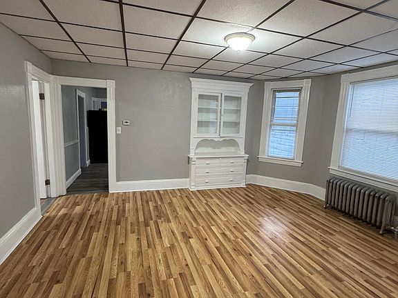 3rd image of 79 Abbott St Floor 2