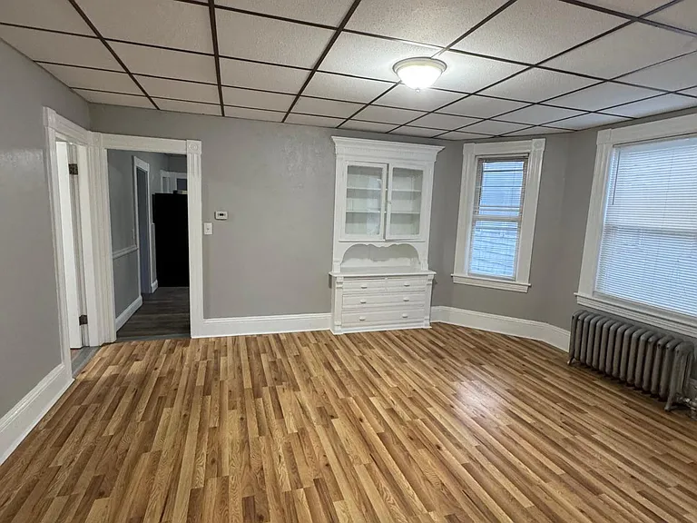 79 Abbott St #2 — Photo 3