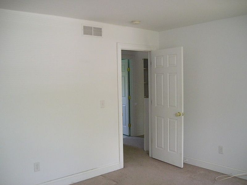 5th image of 8 KAYDEROSS Avenue
