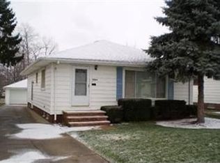 5054 Arch St, Maple Heights, OH 44137