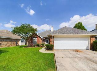 309 Pear Tree Cir, Broussard, LA 70518