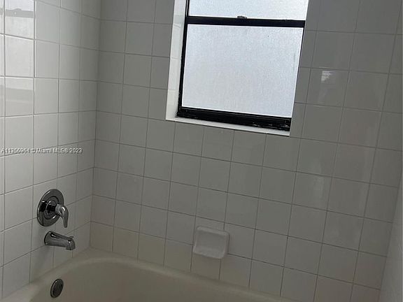 4th image of 500 NE 2nd St APT 426