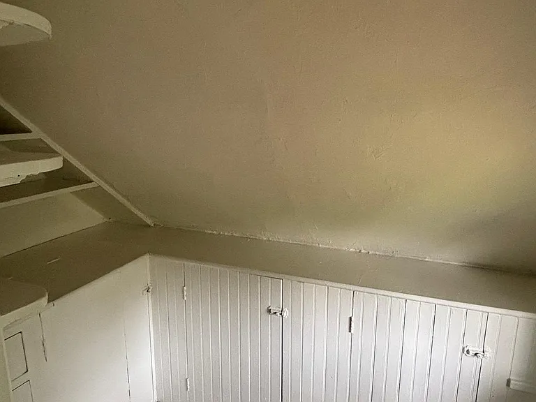 26 Elizabeth St #3 — Photo 6
