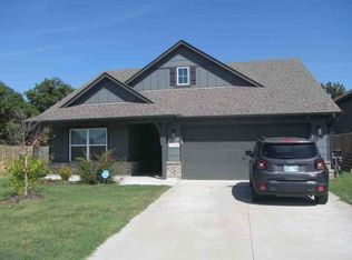 1904 E Tucson St, Broken Arrow, OK 74011