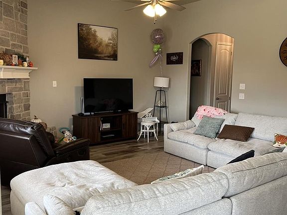 5th image of 3322 White Horse Dr
