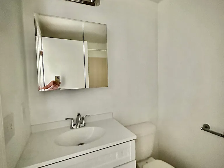 1645 Arlyn Cir #A — Photo 16