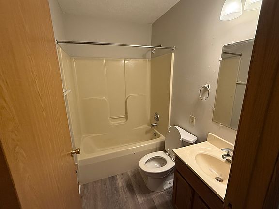 5th image of 345 Doan St #5