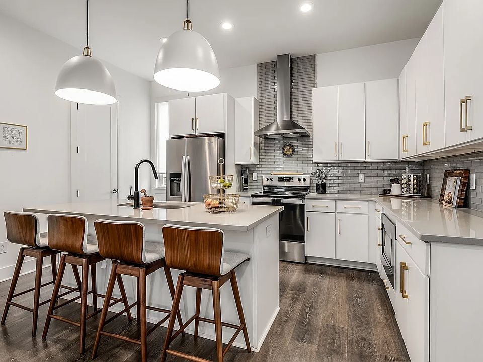 kitchen, all appliances included