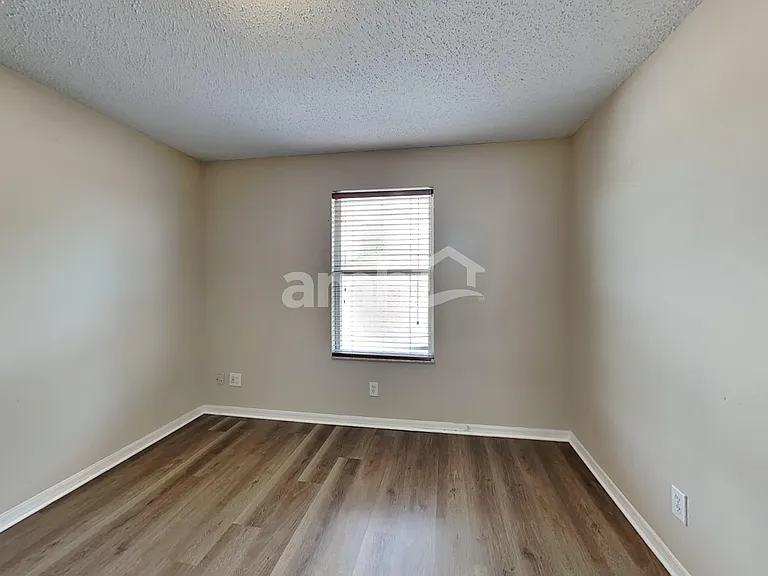 1928 Fruitridge St — Photo 22