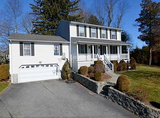 47 Hesper Dr, Warwick, RI 02818