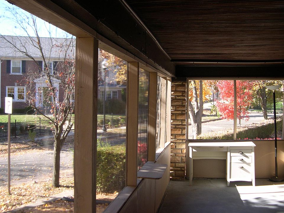 screened in porch