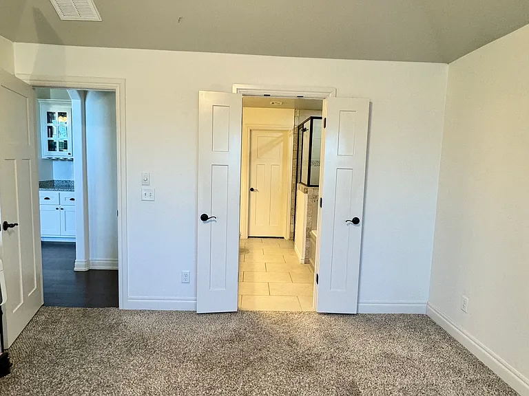 1106 Remington Ct — Photo 18