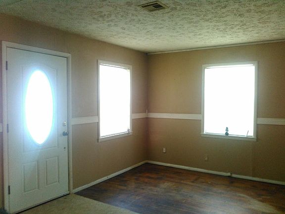3rd image of 306 N Fairland St