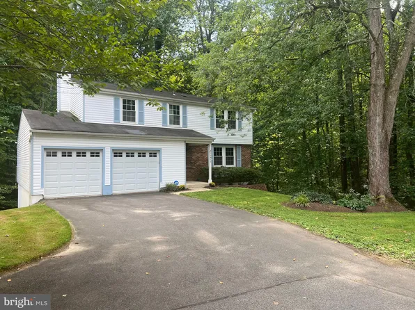 10917 Santa Clara Dr, Fairfax, VA 22030