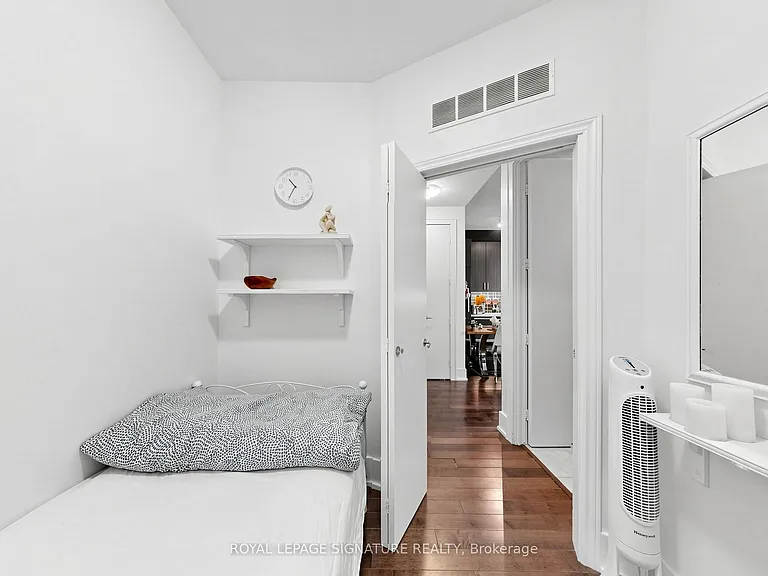 39 Queens Quay E #830 — Photo 23