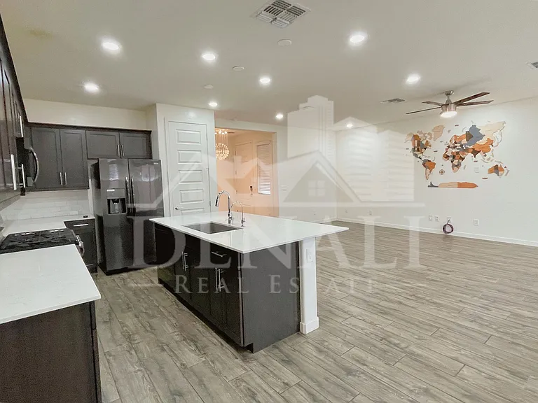 17155 N 9th Pl — Photo 13