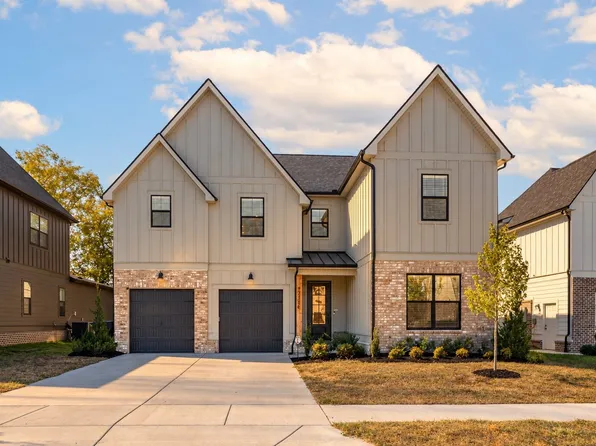 3286 Sassafras Ln, Thompsons Station, TN 37179