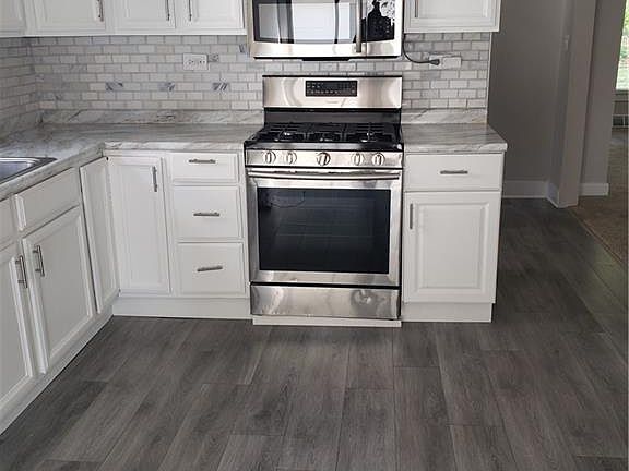 4th image of 3326 W 94th St