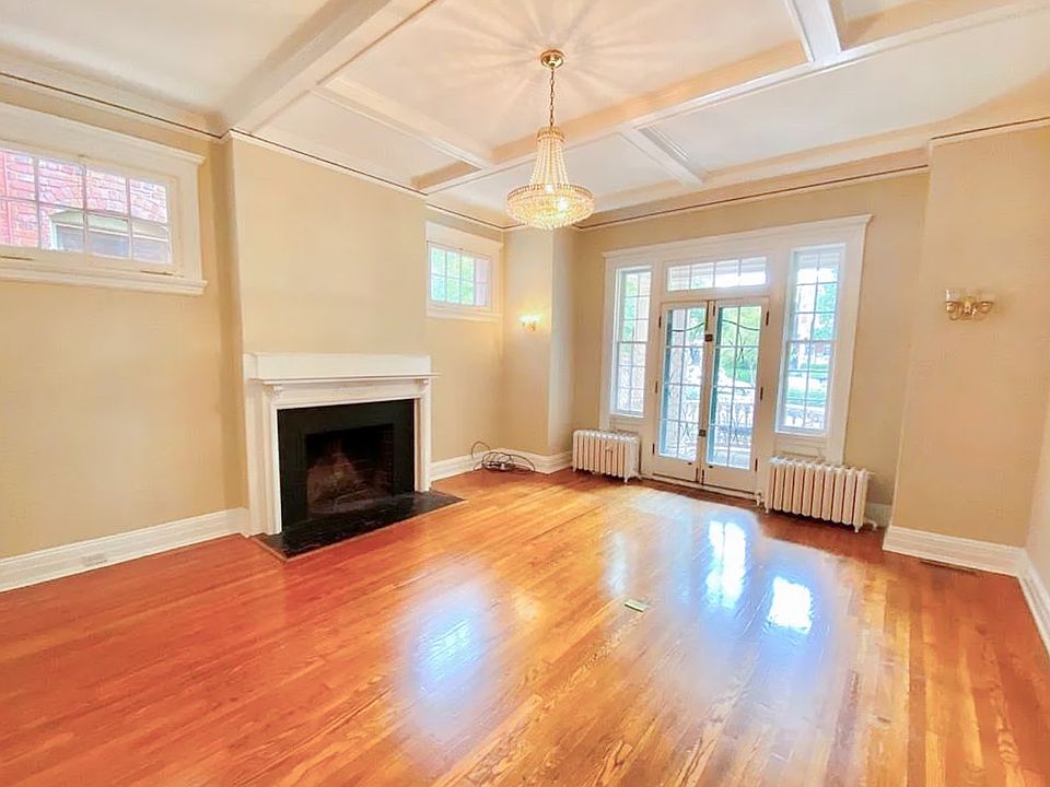 1st image of 1818 Park Ave #1