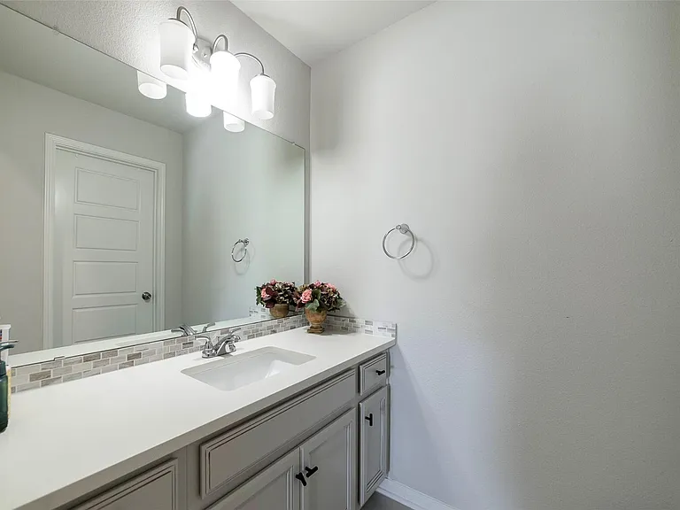 17821 Limestone Spring Ln — Photo 27