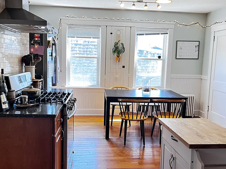 56 Alden St — Photo 14