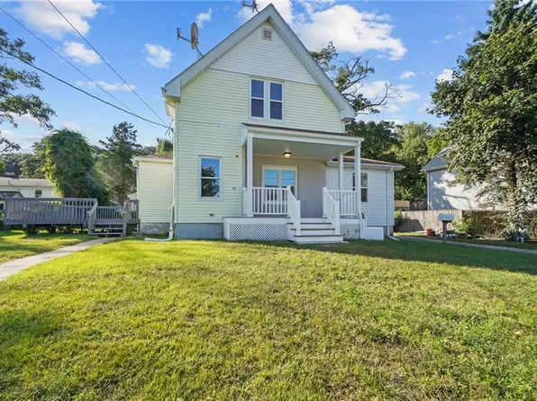 26 Almy St, Lincoln, RI 02865