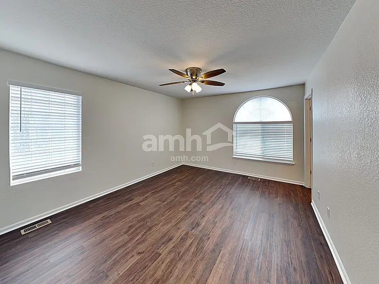 4832 Fundy St — Photo 9