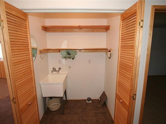 5th image of 1553 Graphite Ln