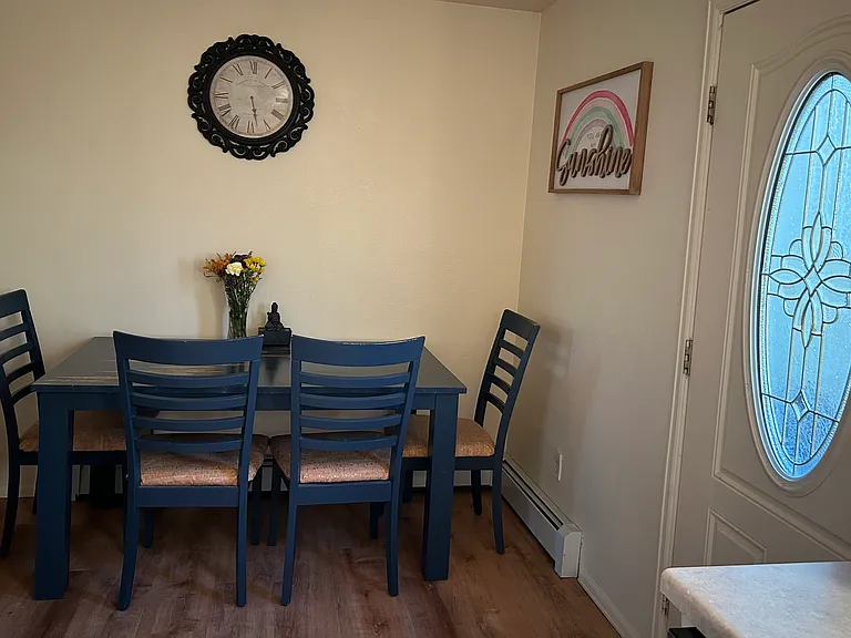 Main Floor:
Dining area adjacent to the kitchen.