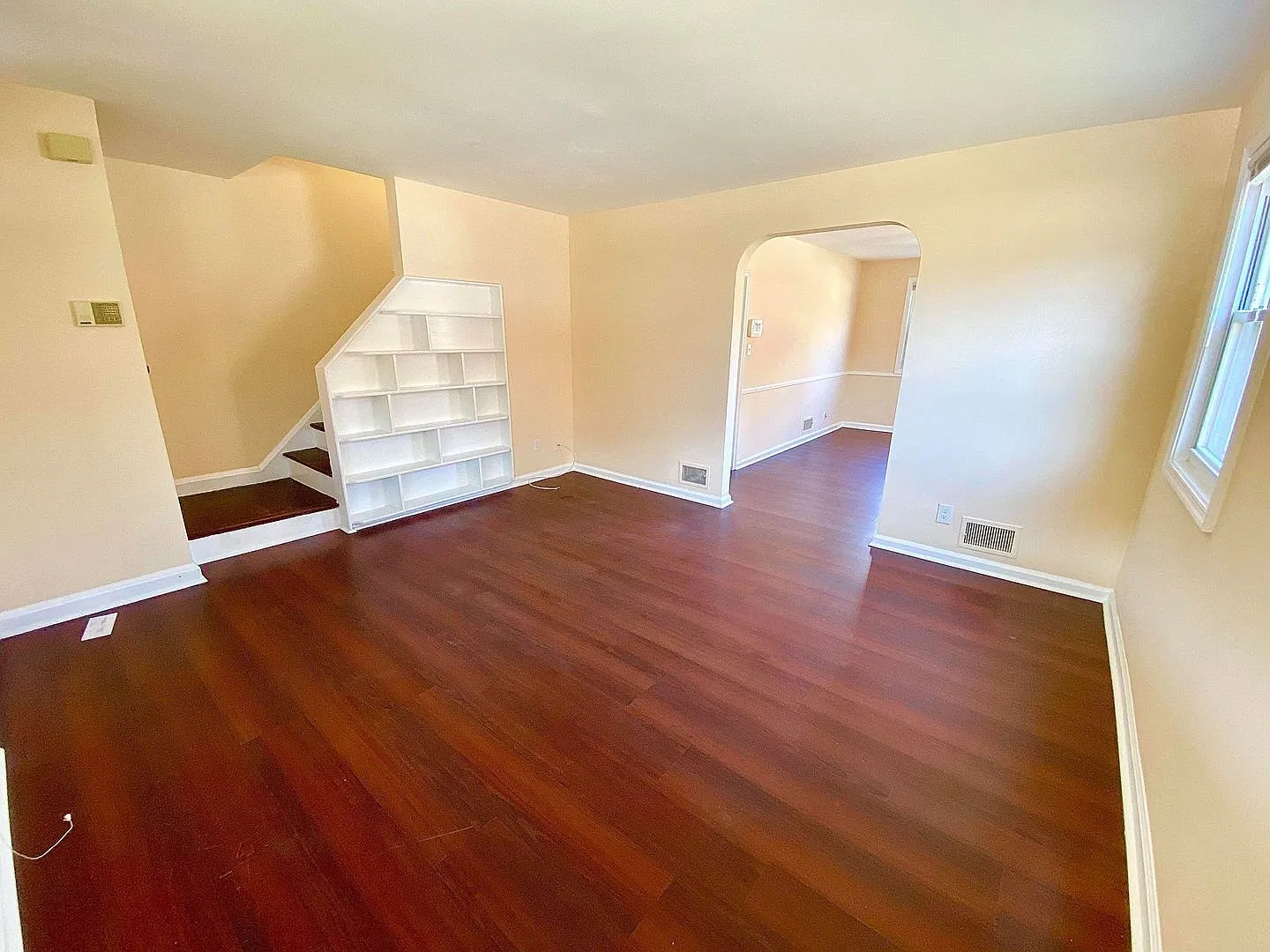 Charming 3BD/1.5BA Townhome w/ Communal Parking in West Hills, MD! — Photo 4