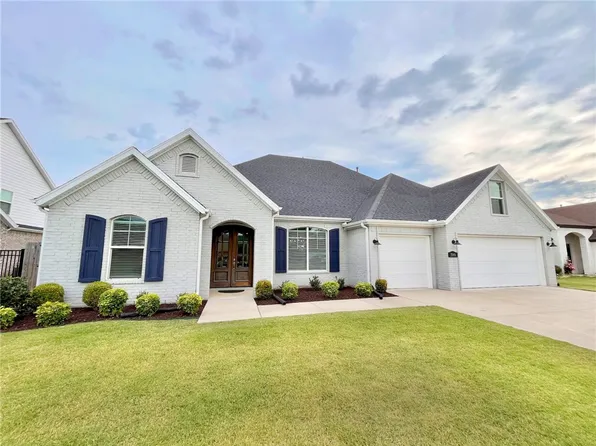 1946 S River Meadows Dr, Fayetteville, AR 72701