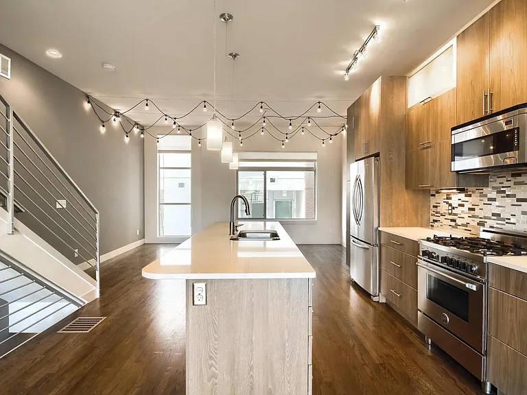 2103 W 32nd Ave #9 — Photo 15